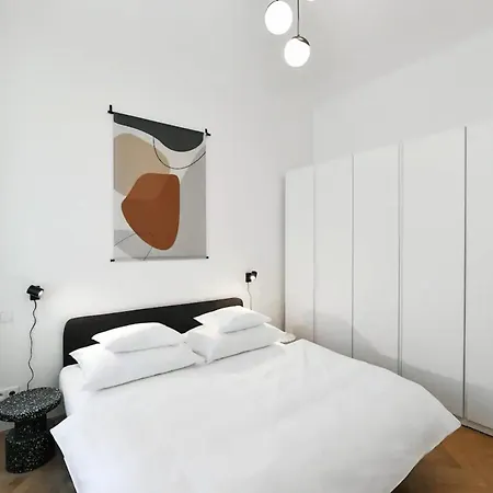 Appartement Ocarljivo Mirno Stanovanje V Ljubljani
