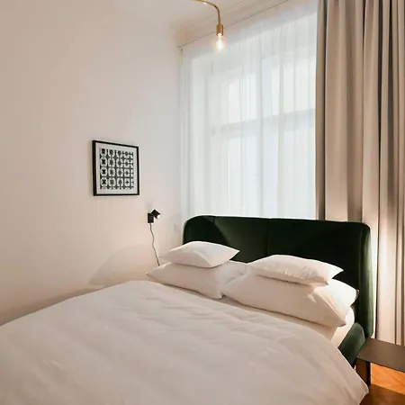 Appartement Ocarljivo Mirno Stanovanje V Ljubljani *