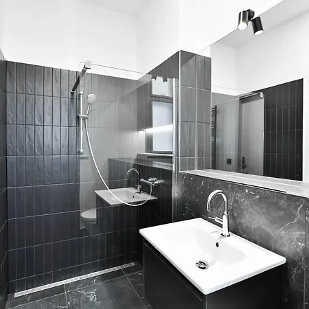 Ocarljivo Mirno Stanovanje V Ljubljani Appartement